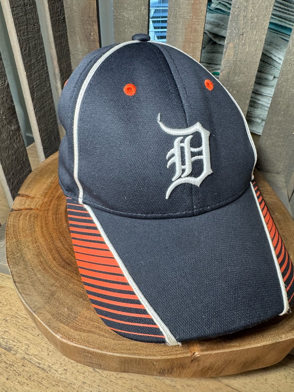 Kids Detroit Tigers D Logo Baseball Cap in Navy and Orange